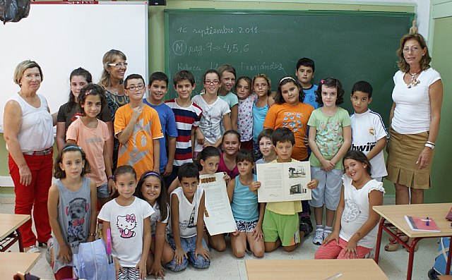 Los escolares del municipio plasman su imagen de San Pedro en poemas, redacciones y dibujos - 2, Foto 2