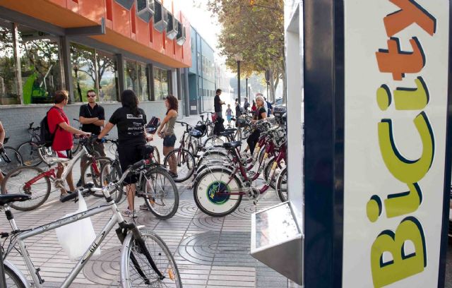 Medio centenar de personas pedalean por la historia de Cartagena - 2, Foto 2