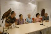 Los cetreros de España donan 1.000 euros a la Asociación de Parkinson Lorca