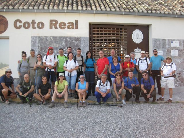 About thirty trail starts in the Sierra de Burete (Cehegn) walking program led by the Department of Sports, Foto 1