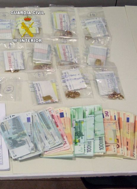 La Guardia Civil ha esclarecido graves irregularidades en un establecimiento de compra-venta de oro - 1, Foto 1