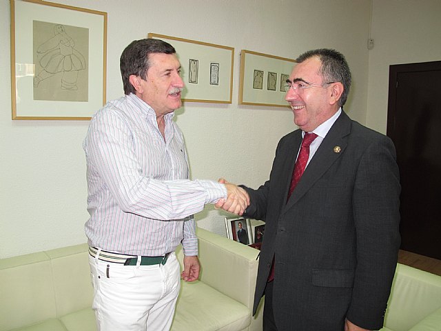 Reunión del consejero de Presidencia con el alcalde de Blanca - 1, Foto 1