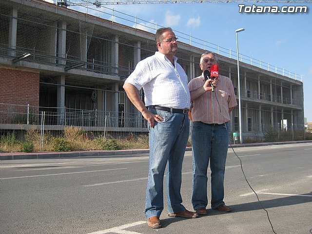 Alertan sobre el abandono de las obras del Centro de Salud Totana Sur, que debería haberse inaugurado en marzo, Foto 1