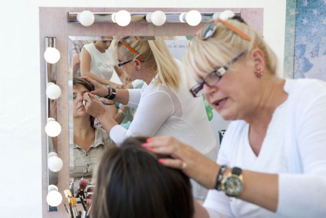 Los medios de comunicación salen a la calle para promocionar las fiestas - 3, Foto 3