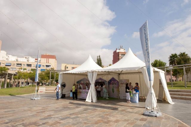 Los medios de comunicación salen a la calle para promocionar las fiestas - 5, Foto 5