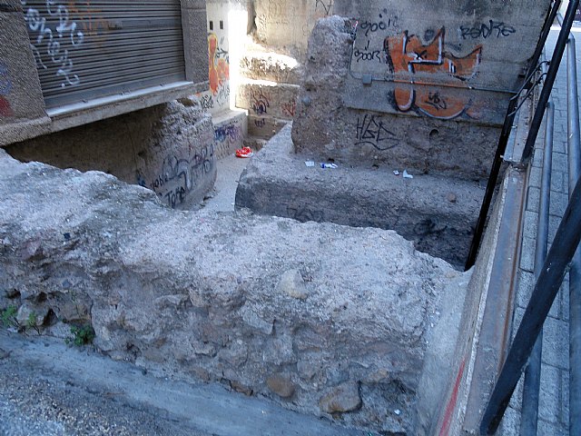 El Grupo Socialista pedirá en Pleno que se limpie y ponga en valor la muralla islámica de San Antolín y su entorno - 2, Foto 2
