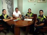 El Alcalde recibe a los tres policías de Ceutí campeones con su selección en el mundial de fútbol de Nueva York