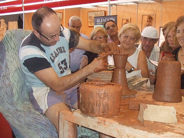 El totanero Lázaro López gana el I concurso de alfarería ARTELOR 2011, Foto 2