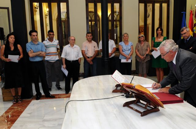 28 funcionarios de la Universidad de Murcia tomaron posesión de sus plazas - 1, Foto 1