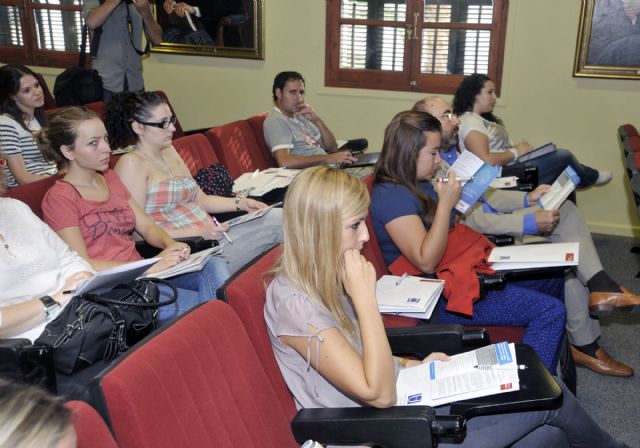 Un curso sobre las misiones internacionales de las Fuerzas Armadas cerró la Universidad del Mar - 1, Foto 1