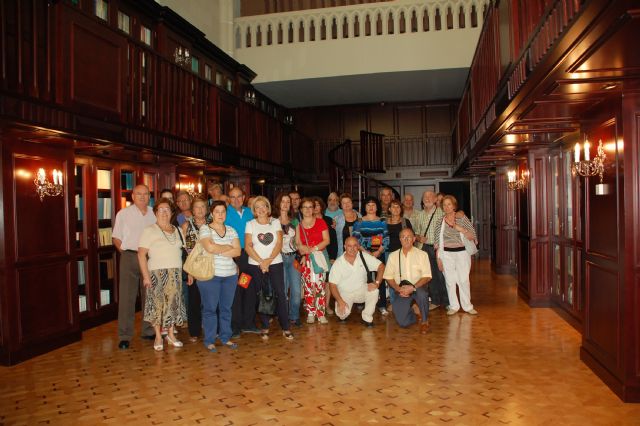 Los alhameños se interesan por la cultura de otros pases, Foto 2