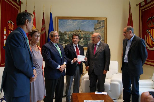 Los abogados españoles donan 25.187 euros para ayudar a los afectados por los terremotos del 11 de mayo - 1, Foto 1