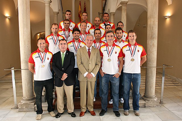 Valcárcel recibe a la Selección de Policías Locales y Bomberos de la Región de Murcia - 1, Foto 1
