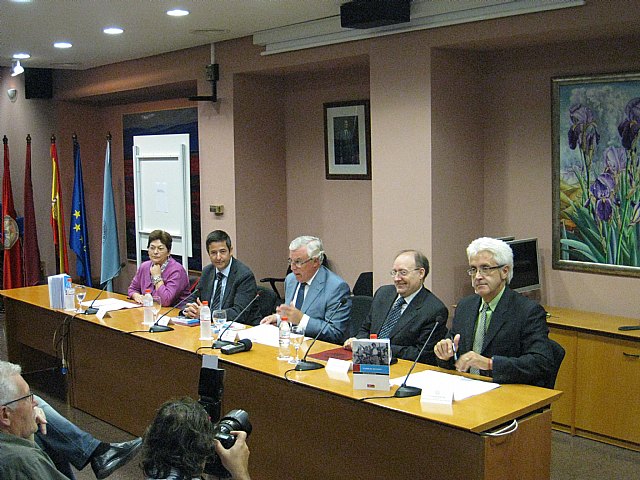 'Presentación del libro La mano del que cuenta de José Luis Villacañas - 1, Foto 1