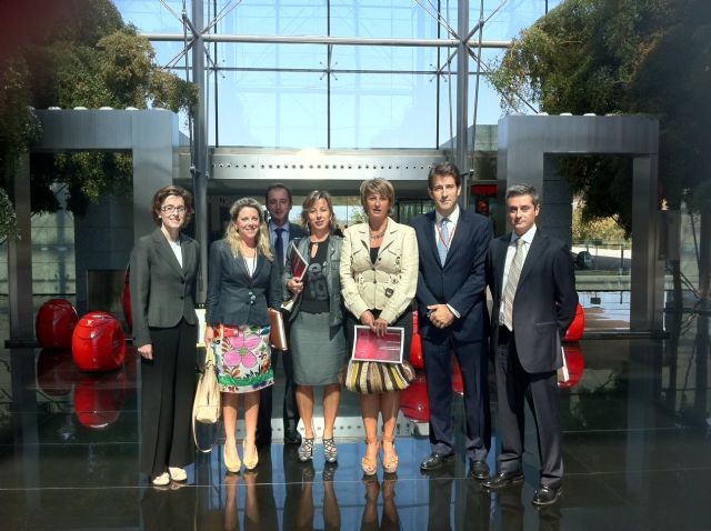 Martínez Conesa ultima la participación de Murcia en un importante seminario para atraer a inversores de todo el mundo - 1, Foto 1