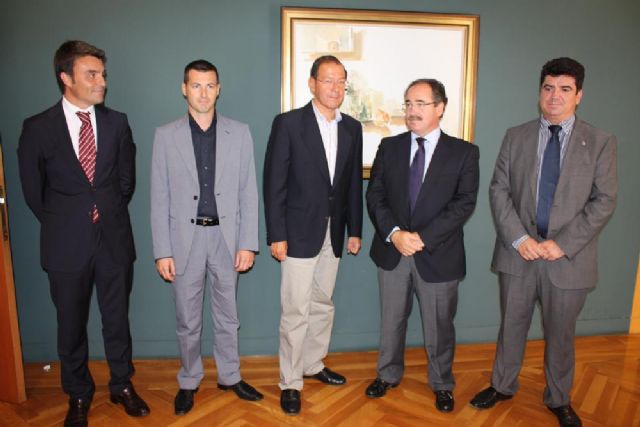 El Alcalde invita a los empresarios de la construcción a aportar su visión de la ciudad en la Comisión de Diseño Urbano - 1, Foto 1