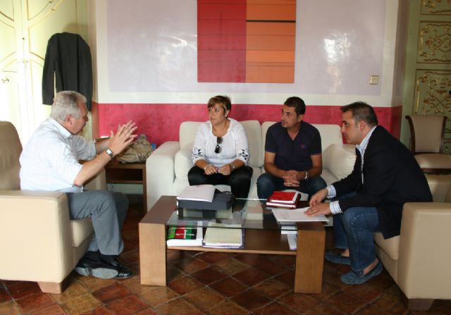 Ayuntamiento y sindicatos acuerdan consensuar propuestas para incentivar la creación de empleo - 1, Foto 1