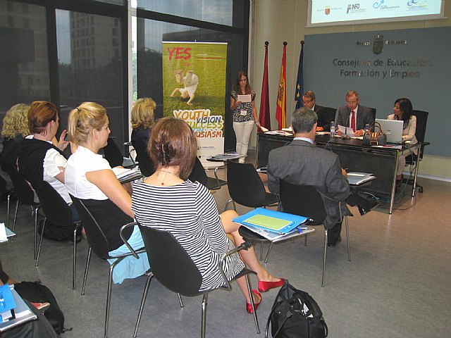 La Región participa en la elaboración de una guía europea de buenas prácticas para jóvenes emprendedores - 1, Foto 1