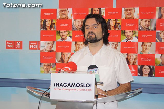 Rueda de prensa PSOE Totana. Pleno Septiembre 2011, Foto 2