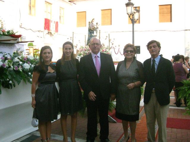 Noduermas se vuelca con su patrona - 1, Foto 1