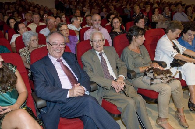 Los abuelos centenarios reciben un homenaje en el Día Internacional de las Personas Mayores - 4, Foto 4