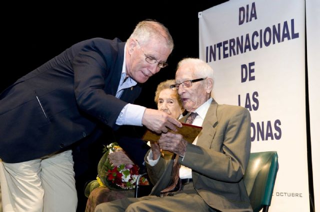 Los abuelos centenarios reciben un homenaje en el Día Internacional de las Personas Mayores - 5, Foto 5