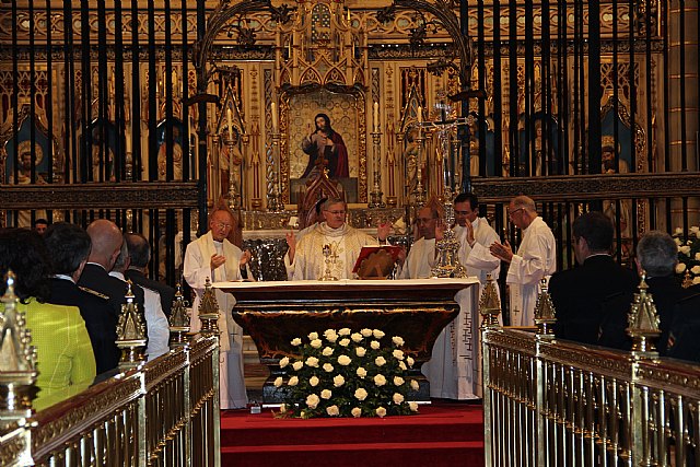 La Policía Nacional conmemora la festividad de sus patronos, los Santos Ángeles Custodios, con una Misa presidida por el Obispo de Cartagena - 1, Foto 1