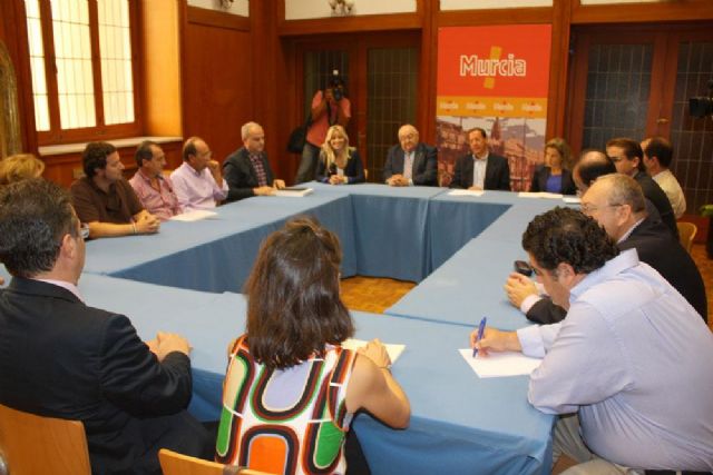 El Alcalde pone en marcha una comisión que velará por mantener la calidad en el paisaje urbano - 1, Foto 1