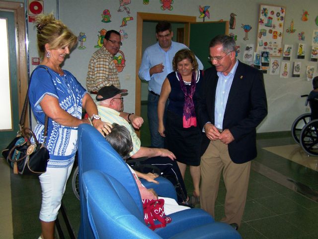 El Alcalde visita la Residencia 'San Francisco' con motivo de la festividad de su patrón - 2, Foto 2