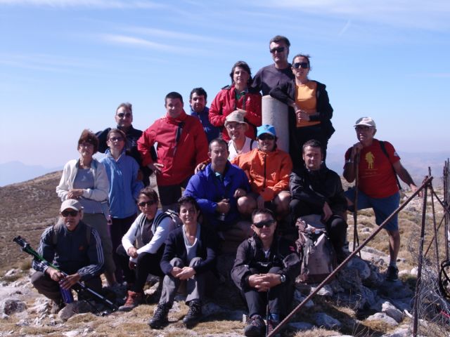 Más de una veintena de personas participan en la ruta senderista La Guillamona en Santiago de la Espada - 5, Foto 5