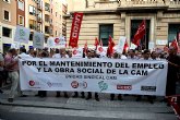Gran xito de afluencia en la concentracion de trabajadores de la CAM ante el Banco de España en Murcia, segn ALTA