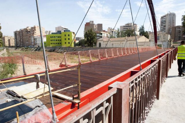 Nuevo corte de tráfico en el puente del Barrio de la Concepción para terminar la pasarela peatonal - 1, Foto 1