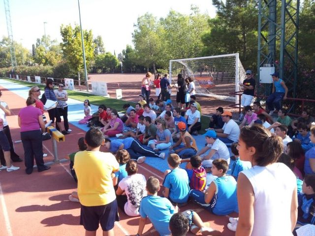 150 alumnos se lo pasan en grande con el Deporte por la Integración de los Juegos del Guadalentín - 1, Foto 1