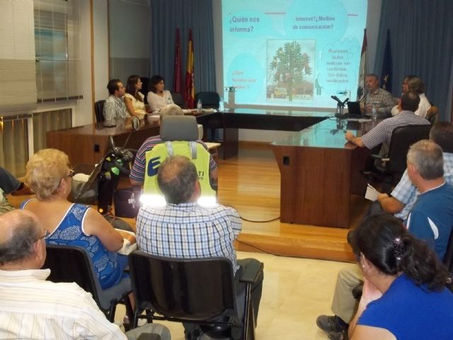 Lorquí conoce a fondo los efectos sobre la salud de las antenas de telefonía móvil - 2, Foto 2