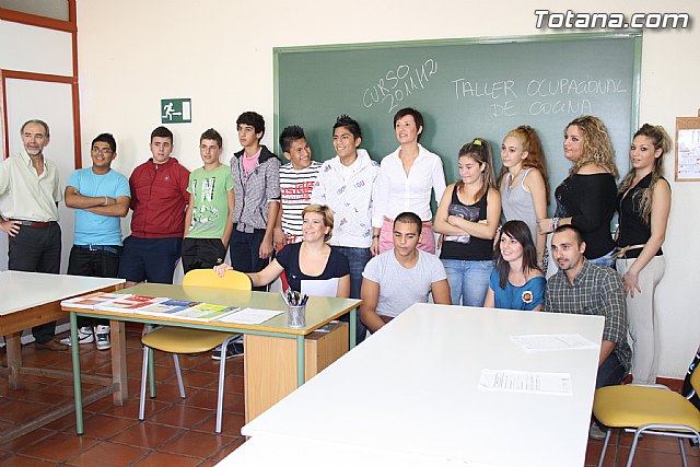 Trece jvenes alumnos participan en el Aula Ocupacional en la modalidad de Taller de Cocina y Pastelera - 7
