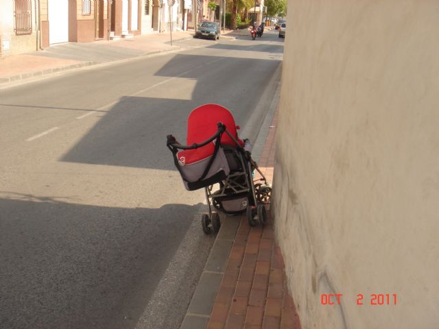 El Grupo Socialista denuncia que las aceras de Guadalupe son un peligro para la seguridad de los vecinos - 2, Foto 2