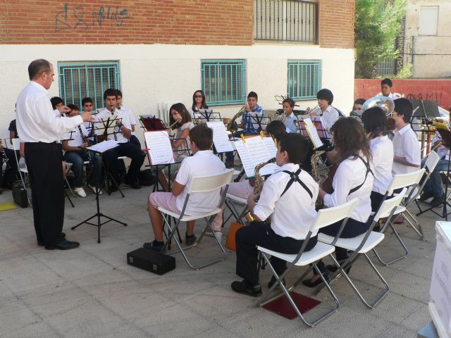 La asociación musical Maestro Eugenio Calderón recauda 475 euros para ayudar a los damnificados por el terremoto de Lorca - 3, Foto 3