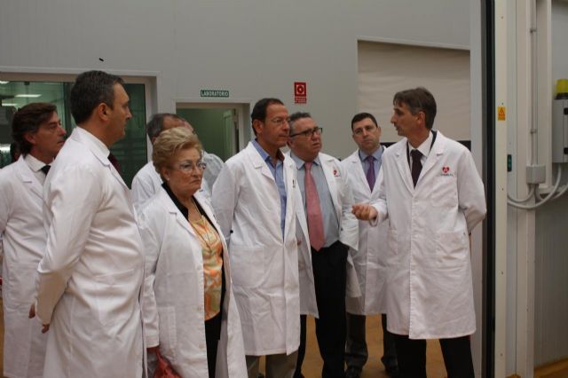 El Alcalde Cámara visita la planta de producción de extractos de Probeltebio - 1, Foto 1