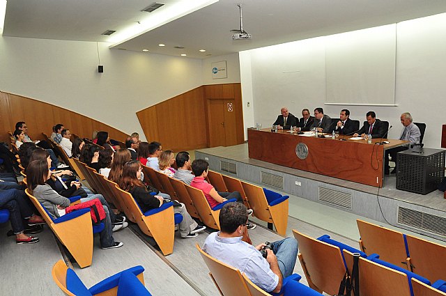 Alumnos de Veterinaria, Biología y Medicina amplían sus conocimientos sobre reproducción en animales y humanos - 1, Foto 1