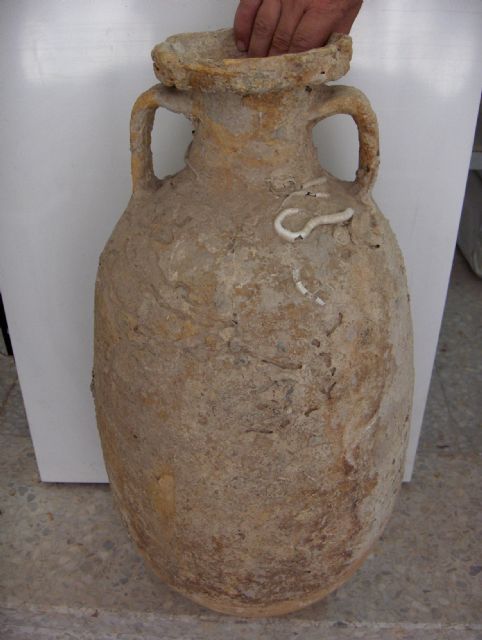 Donan una nueva ánfora romana al Museo Arqueológico de Águilas - 1, Foto 1