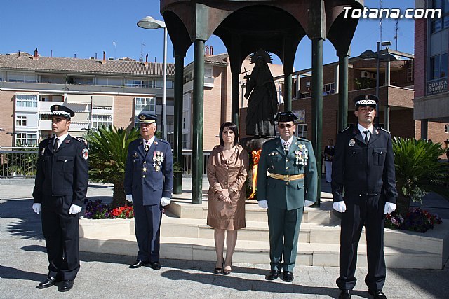 Acto de homenaje a la bandera española con motivo de la festividad del Pilar 2011 - 1, Foto 1