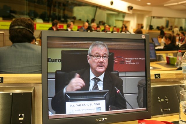 Valcárcel aboga por mejorar la coordinación de las políticas de inmigración de la UE - 1, Foto 1