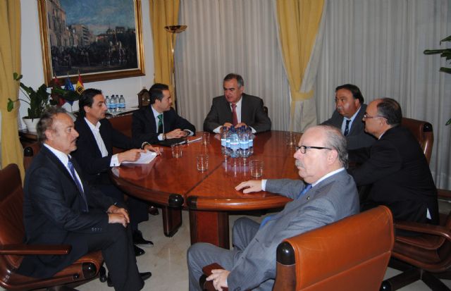 El Ayuntamiento y ASEMOL presentan al delegado del Gobierno el proyecto de un puerto seco para Lorquí - 2, Foto 2