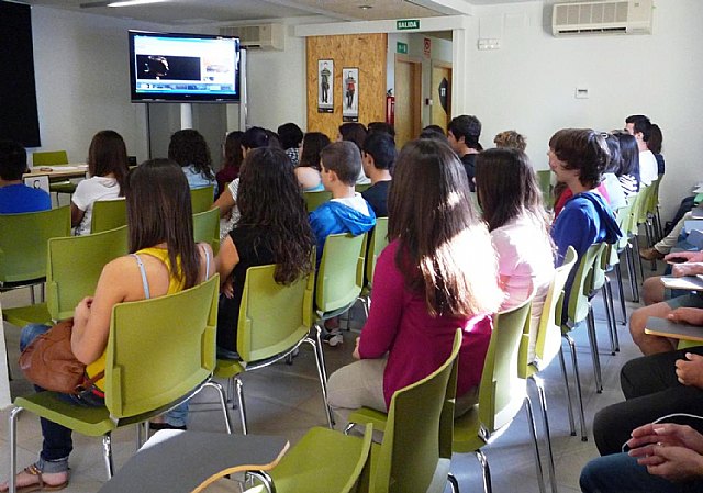 Los corresponsales juveniles apuestan este año por dinamizar y mejorar la difusión de la información entre los estudiantes de secundaria - 1, Foto 1