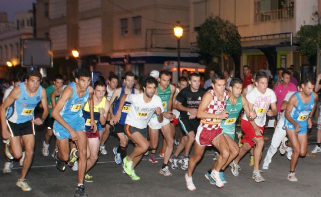 Más de 200 atletas se dieron cita en la XVII Carrera Noctura ´Ciudad de Puerto Lumbreras´ (3ª Milla Urbana) - 1, Foto 1