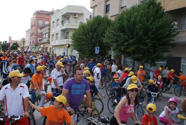 ´En Forma Pedaleando´ 2011 congregó a un millar de lumbrerenses en su tradicional recorrido urbano en bicicleta - 2, Foto 2