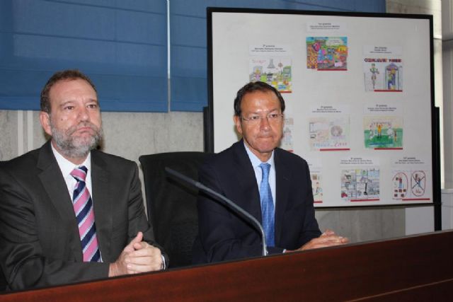 Diez escolares de la región reciben los premios que les acreditan como expertos en seguridad y salud - 1, Foto 1