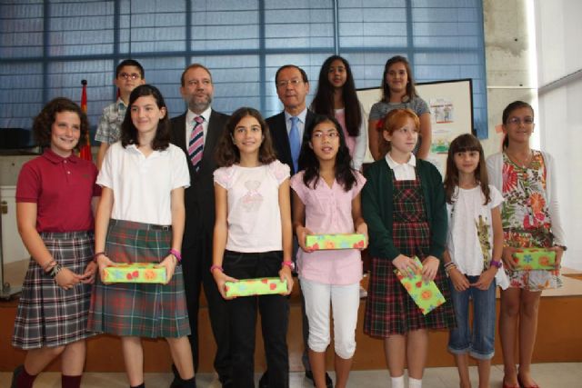 Diez escolares de la región reciben los premios que les acreditan como expertos en seguridad y salud - 3, Foto 3