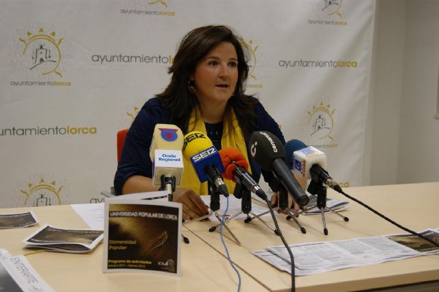 Los daños de los seísmos en la sede Universidad Popular de Lorca obligan a distribuir un centenar de cursos en nueve centros - 1, Foto 1