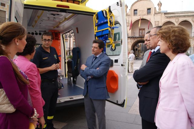 El Servicio Municipal de Emergencias recibe una ambulancia de Peugeot España - 1, Foto 1